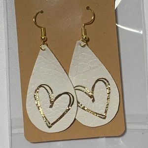 Gold heart leather earrings